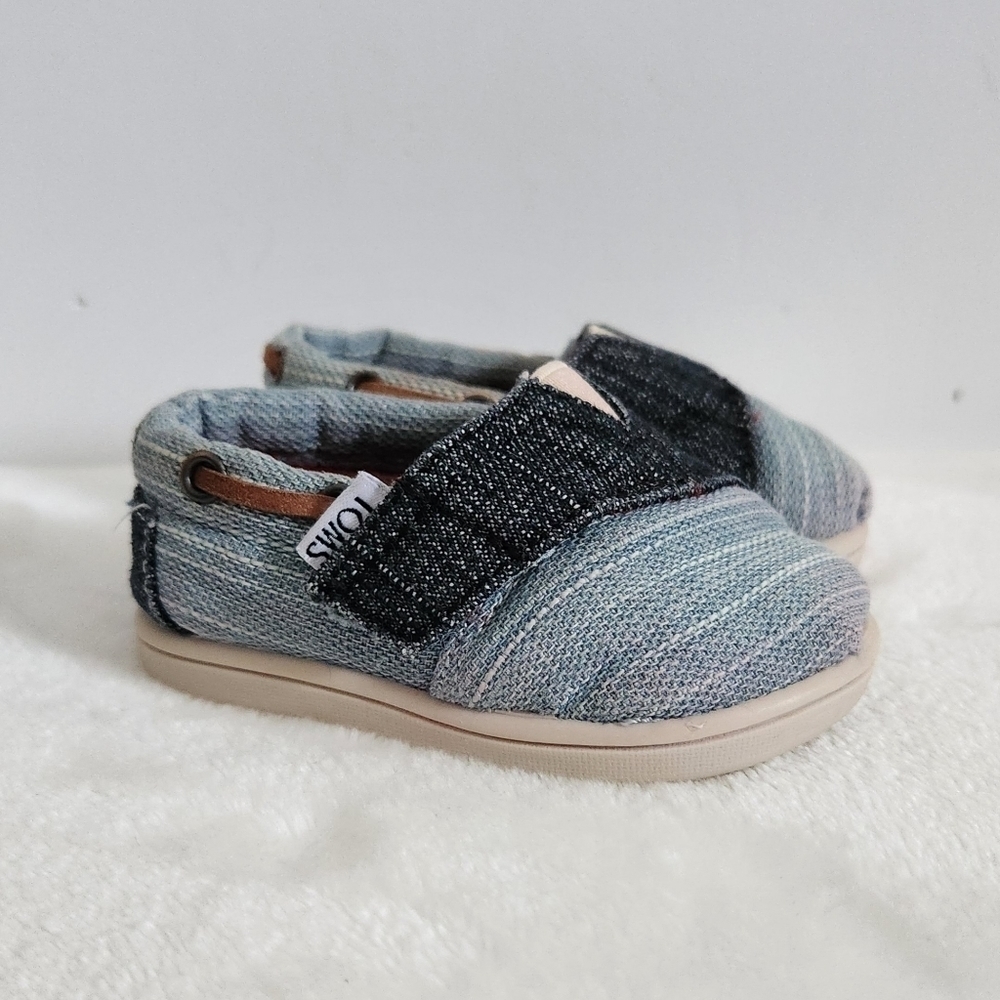 Toms Denim Two Toned Blue Velcro Slip On Shoes Toddler 4